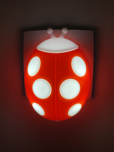 Ночник - светильник светодиодный ЭРА NN-601-LS-R в розетку с датчиком освещенности красный фото 5